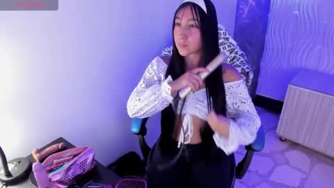 Snapshot of miaa_scott chatting on 10-03-25, 01:30 online show from 10-03-25, 01:30