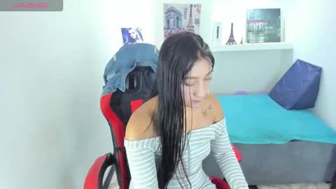 Snapshot of miaa_scott chatting on 10-11-25, 01:31 online show from 10-11-25, 01:31