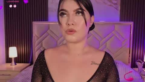 Miaa Farrel online show from 04-27-26, 07:23