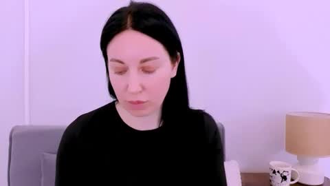 Mia online show from 04-17-26, 03:59