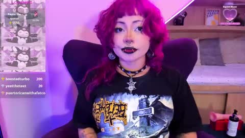 Mia online show from 02-11-25, 03:40