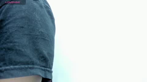 Mia online show from 03-13-26, 12:45