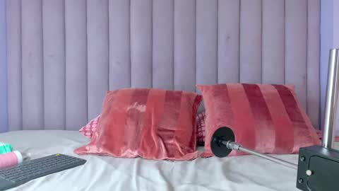 miaanderson__ online show from 04-27-26, 09:13