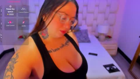 mia red hair molly short hair online show from 02-10-26, 10:30