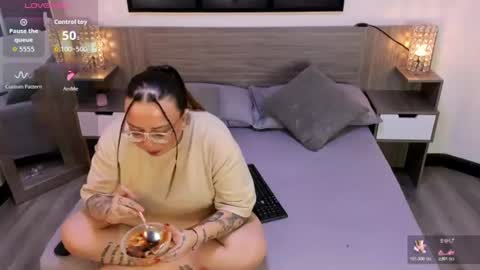 mia red hair molly short hair online show from 07-25-26, 03:04