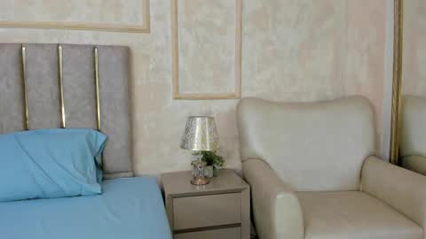 Snapshot of miaasummer chatting on 02-12-26, 11:38 Miaasummer online show from 02-12-26, 11:38