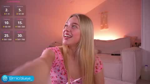 miablueye online show from 10-04-25, 04:49