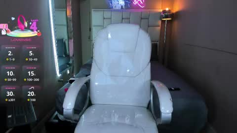Mia Camille online show from 04-28-26, 06:46