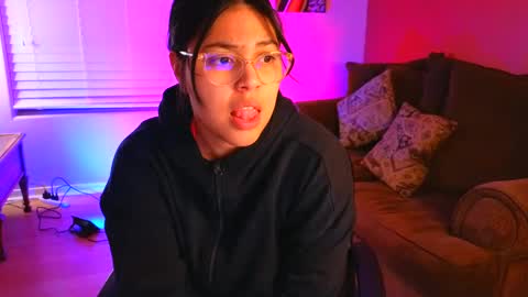 Snapshot of miacanela_xo chatting on 12-02-24, 02:20 Mia online show from 12-02-24, 02:20