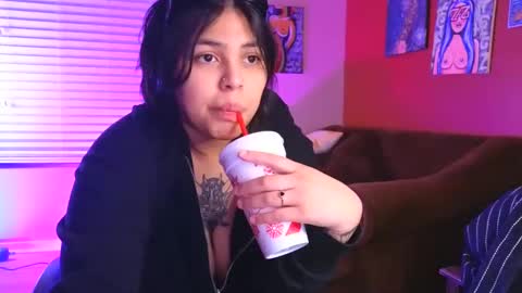 Snapshot of miacanela_xo chatting on 12-10-24, 03:41 Mia online show from 12-10-24, 03:41