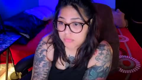 Mia online show from 06-20-26, 03:09