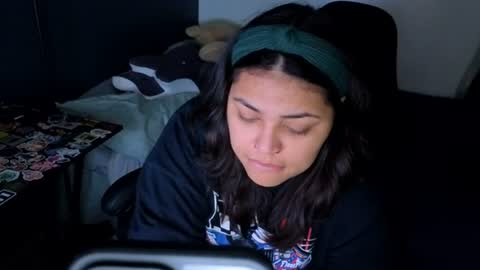 Mia online show from 07-30-26, 02:21