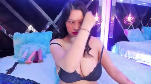 Snapshot of miacharloth chatting on 03-14-26, 01:55 Mia online show from 03-14-26, 01:55