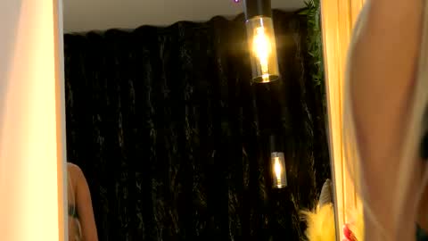 Mia online show from 02-09-26, 09:19