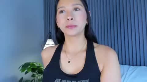 Snapshot of miacollson chatting on 06-11-26, 02:53 mia online show from 06-11-26, 02:53