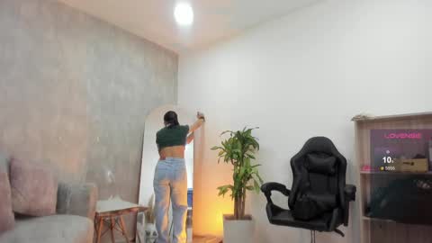Snapshot of miacoopersx chatting on 10-04-25, 12:14 miacooper online show from 10-04-25, 12:14