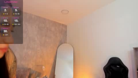 Snapshot of miacoopersx chatting on 10-20-25, 12:05 miacooper online show from 10-20-25, 12:05