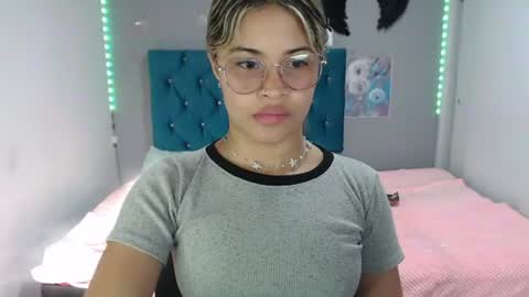 miacumgirl online show from 06-11-26, 12:14