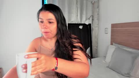 IG Yojanagomez  online show from 03-09-25, 10:52