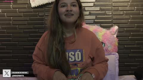 Snapshot of miadimota chatting on 12-28-24, 07:44 Mia online show from 12-28-24, 07:44