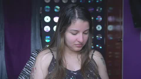 Mia online show from 05-03-26, 03:18