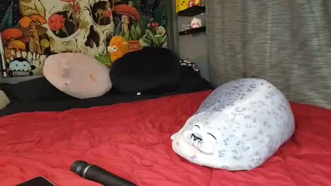 Snapshot of miaelizabethlove chatting on 02-07-25, 02:26 Mia Love online show from 02-07-25, 02:26