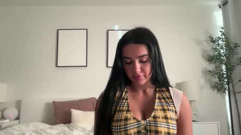 miafallsxo online show from 10-23-25, 12:32