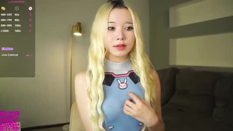 Mia online show from 09-25-25, 08:18