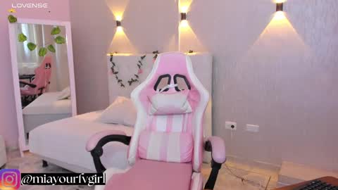 Mia Gomez online show from 02-12-25, 01:48