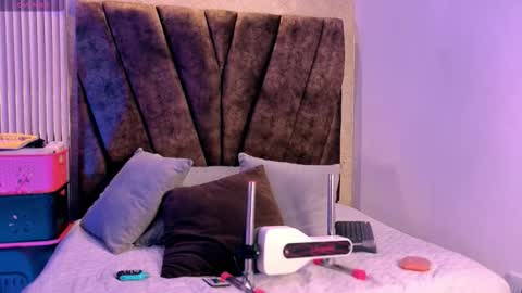 miagomezx online show from 02-04-26, 07:09