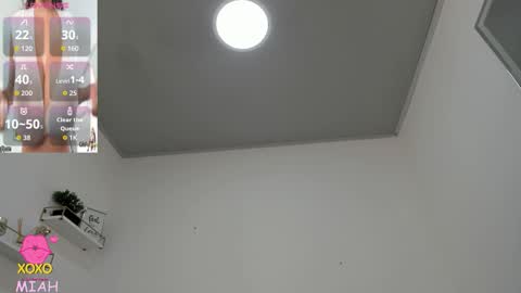 Miah Collins online show from 12-01-25, 11:37