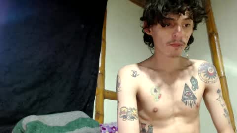 Snapshot of miahells chatting on 04-30-26, 06:58 Mia Sam online show from 04-30-26, 06:58
