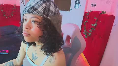 MIA VELEZ online show from 09-11-25, 02:11