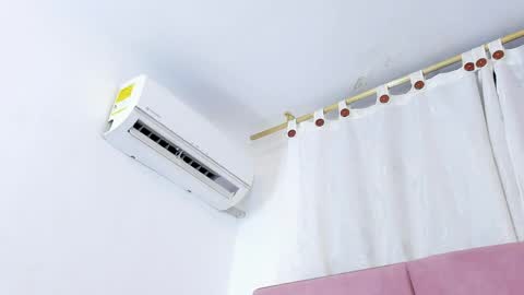 miajhonsonx online show from 04-24-26, 03:36