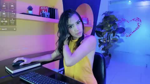 Mia online show from 04-01-26, 12:06