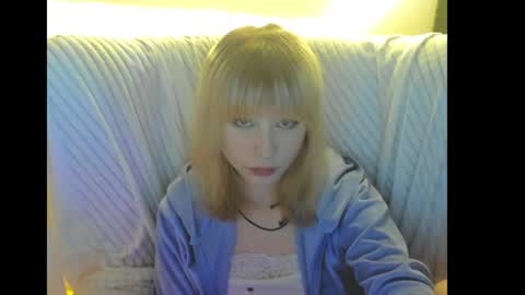 Snapshot of miakimiko chatting on 06-03-26, 01:19 miakimiko online show from 06-03-26, 01:19