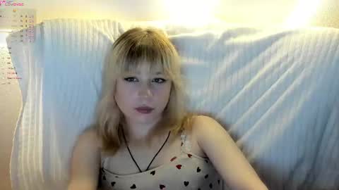Snapshot of miakimiko chatting on 06-13-26, 01:25 miakimiko online show from 06-13-26, 01:25