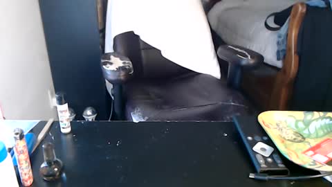 Snapshot of miaking chatting on 09-11-25, 05:35 Mark online show from 09-11-25, 05:35