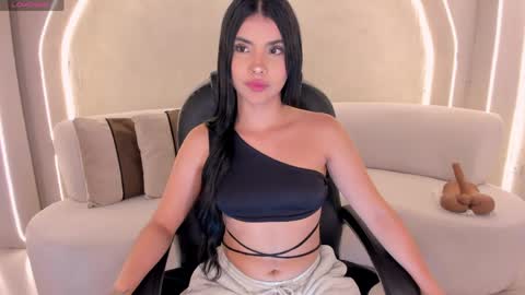 Call me Mia  online show from 04-04-26, 07:11