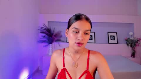 Snapshot of mialux5 chatting on 09-16-25, 12:17 mialux5 online show from 09-16-25, 12:17