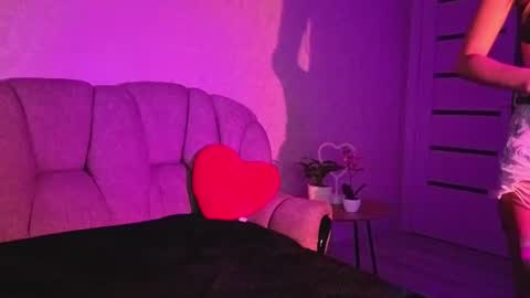 llluxi94739 online show from 07-21-26, 07:05