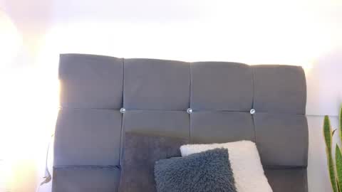 Snapshot of miamackleyn_ chatting on 05-18-26, 02:12 MIA online show from 05-18-26, 02:12