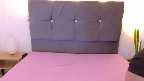 Snapshot of miamackleyn_ chatting on 06-13-26, 10:13 MIA online show from 06-13-26, 10:13