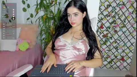 Snapshot of miamaiha chatting on 12-02-24, 10:01 mia 600am-1000am Colombia time online show from 12-02-24, 10:01