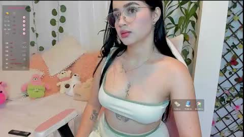 Snapshot of miamaiha chatting on 03-02-25, 02:30 mia 600am-1000am Colombia time online show from 03-02-25, 02:30