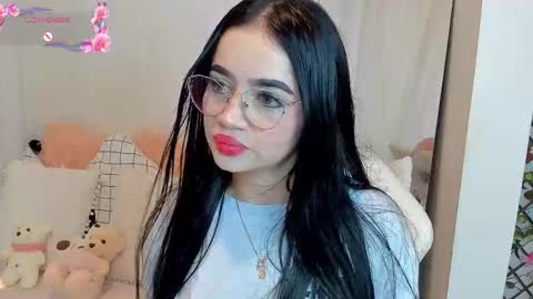 Snapshot of miamaiha chatting on 11-13-25, 02:43 mia 600am-1000am Colombia time online show from 11-13-25, 02:43