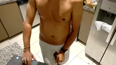 miamiswinger79 online show from 05-09-26, 05:51