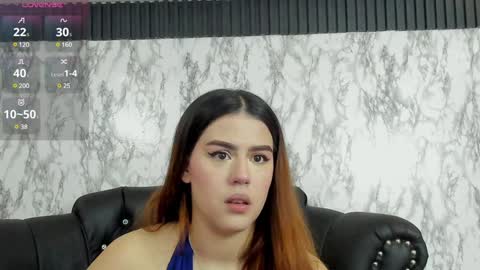 Snapshot of miamontoya chatting on 01-23-25, 12:09 Mia -5 7001400 Follow online show from 01-23-25, 12:09