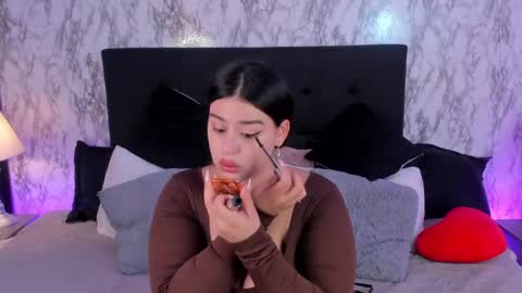 Mia   -5 7001400 Follow  online show from 06-02-26, 01:13