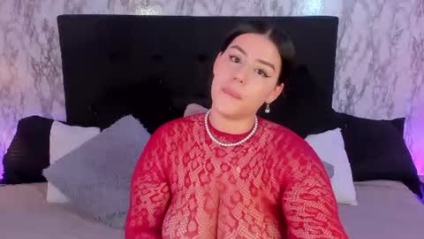 Mia   -5 7001400 Follow  online show from 06-13-26, 01:31